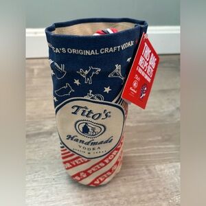 ❤️NWT TITO’S COLLECTABLE BOTTLE COVER